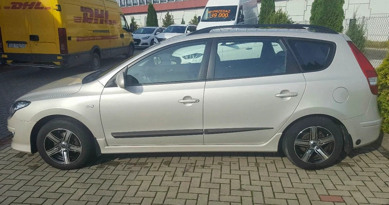 Hyundai I30 cena 22500 przebieg: 160000, rok produkcji 2011 z Białystok małe 121